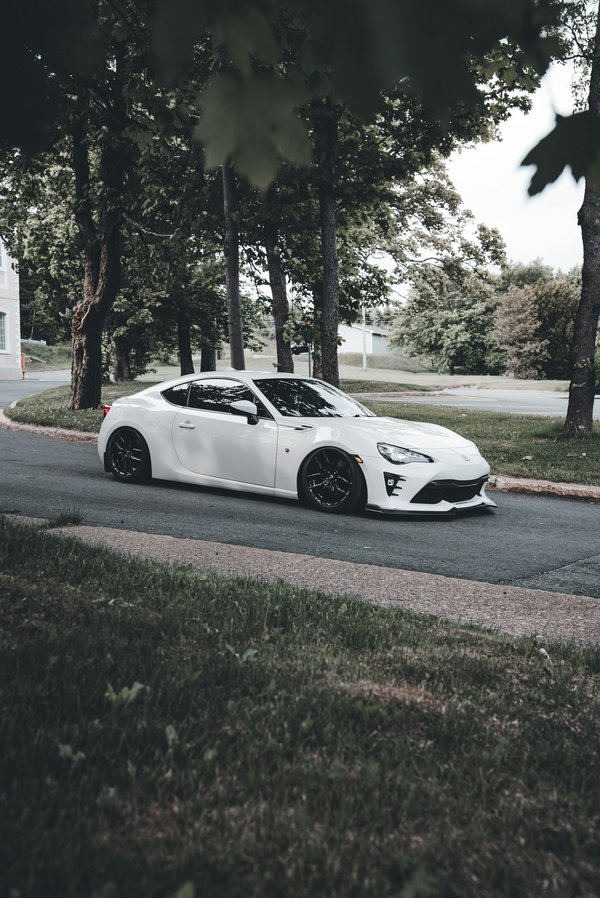 Louez une voiture à Nice : services pratiques et abordables